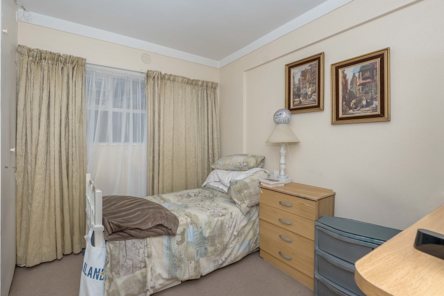 To Let 2 Bedroom Property for Rent in Three Anchor Bay Western Cape